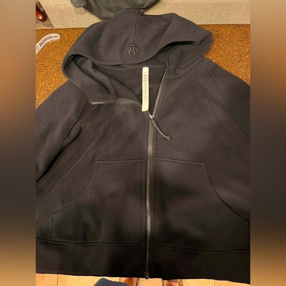 Lululemon full zip scuba